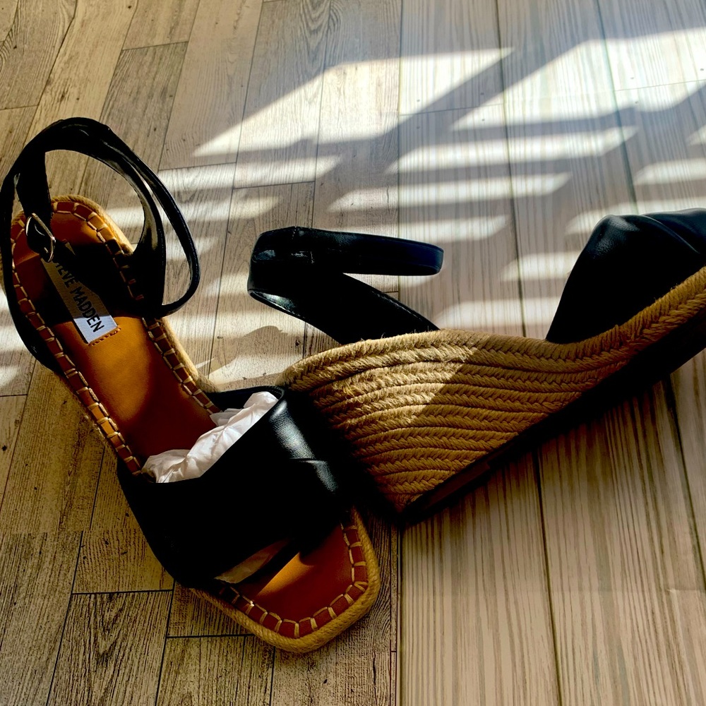 Black classic leather espadrilles  comfortable for anytime of the day